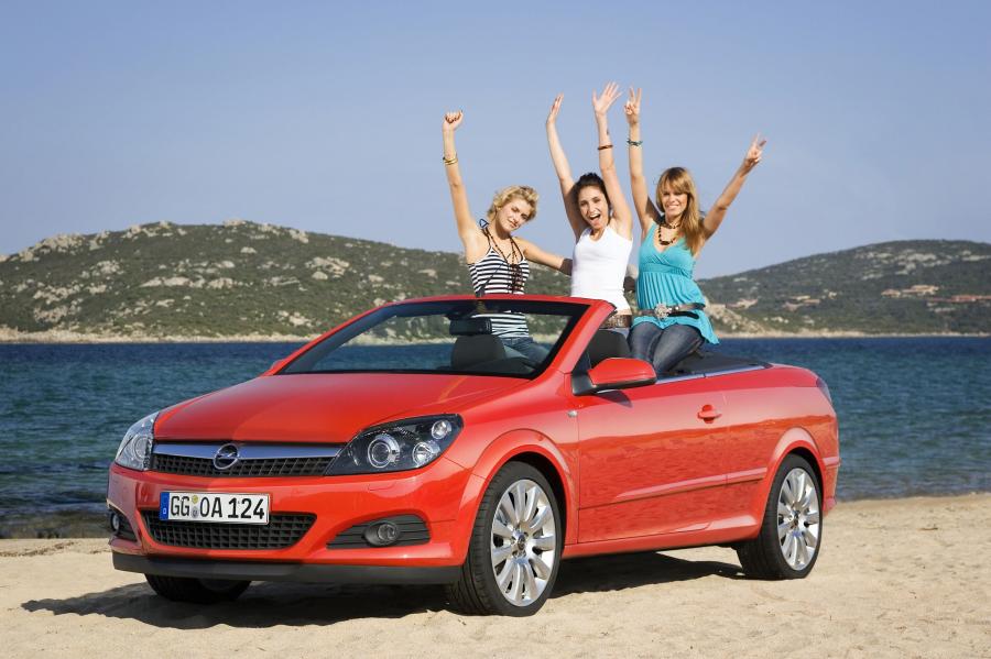  Opel Astra Twin Top 2007 года  (фото 16 из 131)